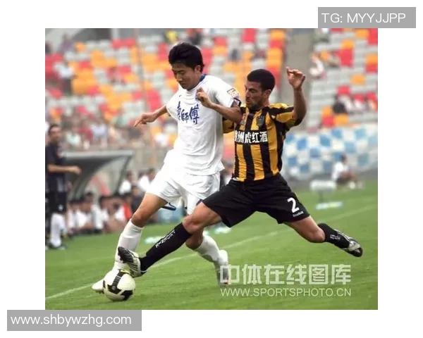 足球明星毛彪的传奇故事与他在绿茵场上的辉煌成就分析