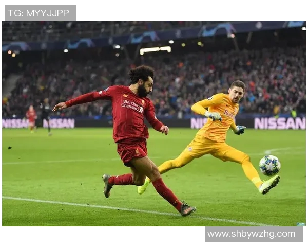 足球明星怒火中烧的瞬间揭示了他们内心的激情与斗志